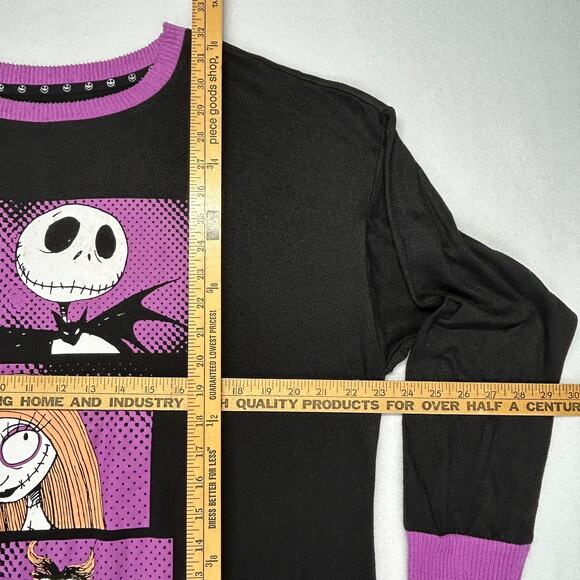 Lot of 3 Disney Nightmare B4 Christmas: Puzzle + Sleep Shirt XL 16-18 + Cookbook - Picture 16 of 16